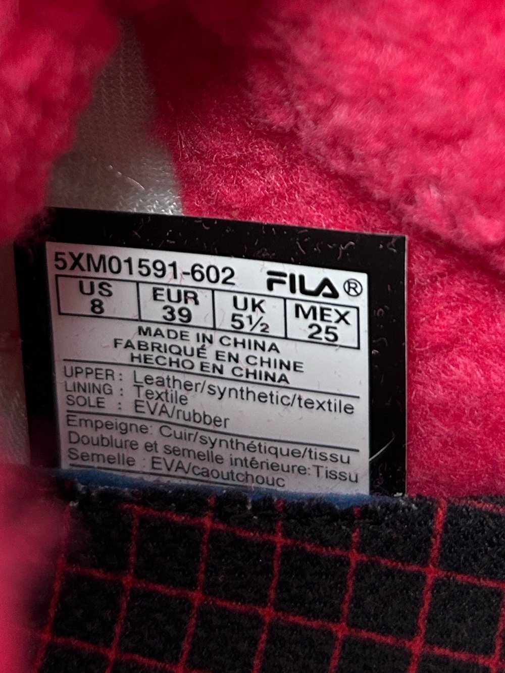 NWT - FILA Disruptor 2 Premium Sneakers Athletic Shoes - Picture 3 of 9